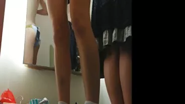 החמודים המרושעים אדריה וקארה מחליפים את פארטיפורנו האבות שלהם