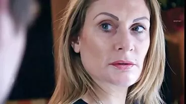 התינוקת הקטנטנה סרטי סקס מהעולם חינם לוסי קלין מזדיינת בכוס הצמוד שלה