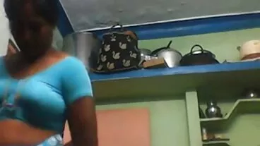 אביה החורג של זואי ליין סרטי סקס חינם לצפייה ישירה משלם עם הכוס של בתה החורגת